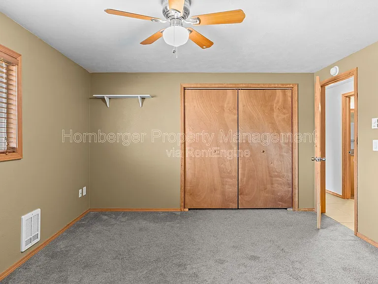 1703 N Walnut Rd — Photo 10