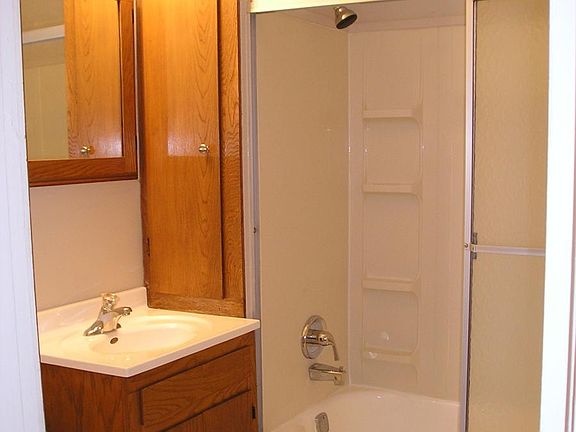 5th image of 3806 Davenport St