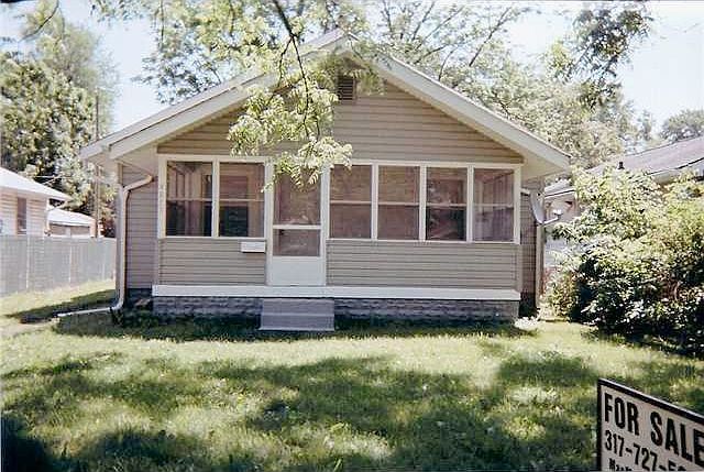 1st image of 4853 Rosslyn Ave