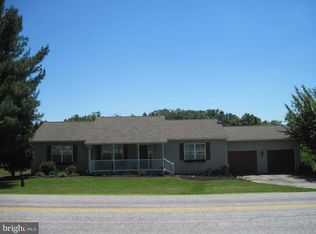 5630 Lischeys Church Rd, Spring Grove, PA 17362