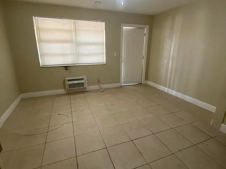 2800 W Sunrise Blvd #2 — Photo 7