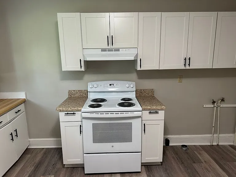 449 Stanley Ave — Photo 8