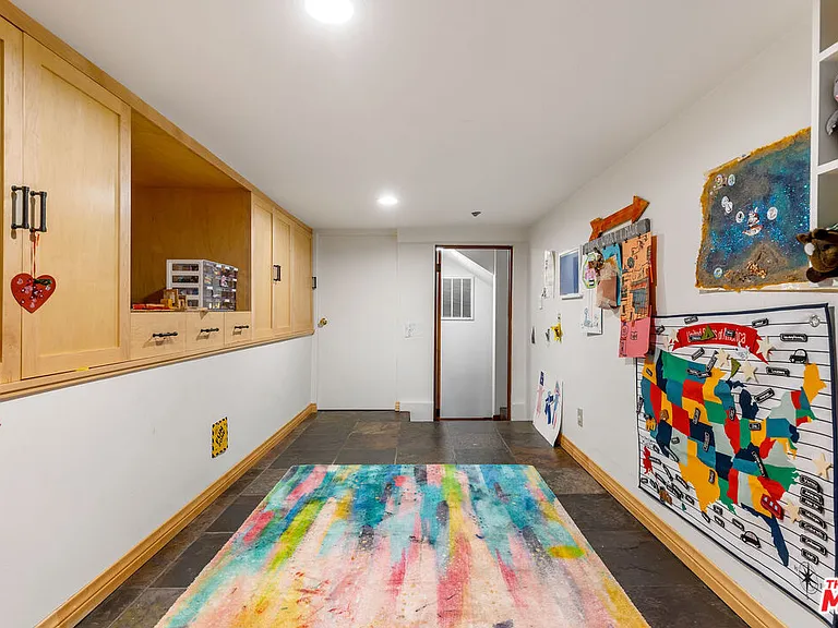 2716 Halsey Rd — Photo 34