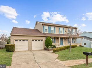 1388 Butter Churn Dr, Herndon, VA 20170