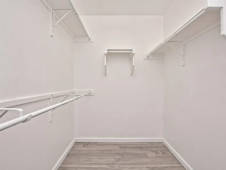 2300 Amy Lynn Ln — Photo 15