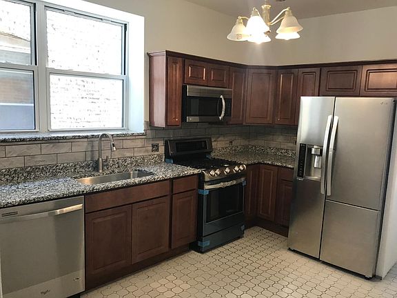 2nd image of 906 N California Ave APT 2F