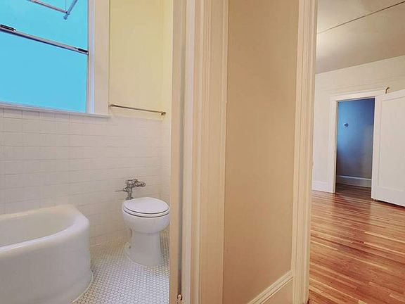 4th image of 1987 California St APT 303