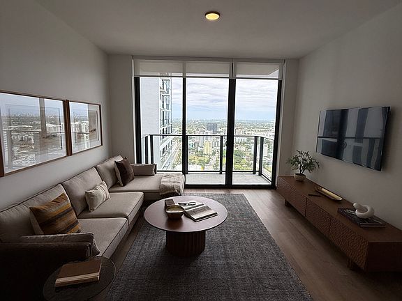 3rd image of 804 SW 2nd Ct #B1