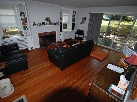 5th image of 290 Griffen St