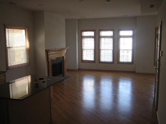 2nd image of 2743 N Southport Ave #1T