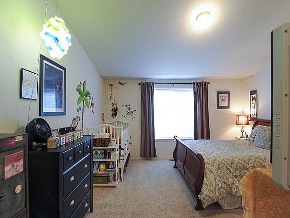 5th image of 9816 Norfolk Dr
