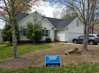 998 Scottland Dr, Concord, NC 28025