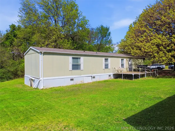 108360 Starboard Dr, Checotah, OK 74426