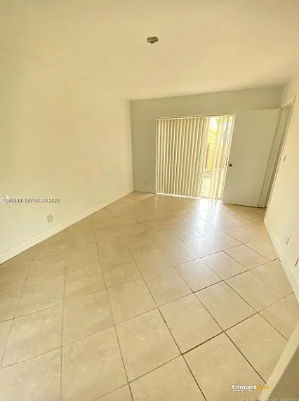 3 bed, 2.0 bath, 1330 sqft, $2,850 — Photo 4