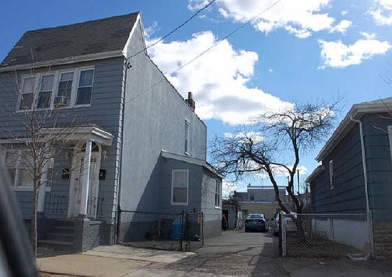 3rd image of 44-46 Naples Ave