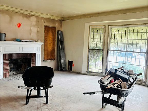 2nd image of 8721 Crenshaw Blvd