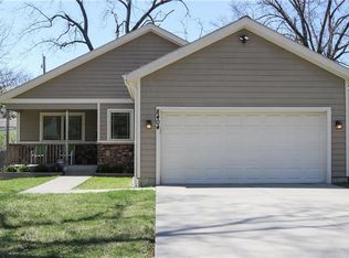 8404 Mercier St, Kansas City, MO 64114