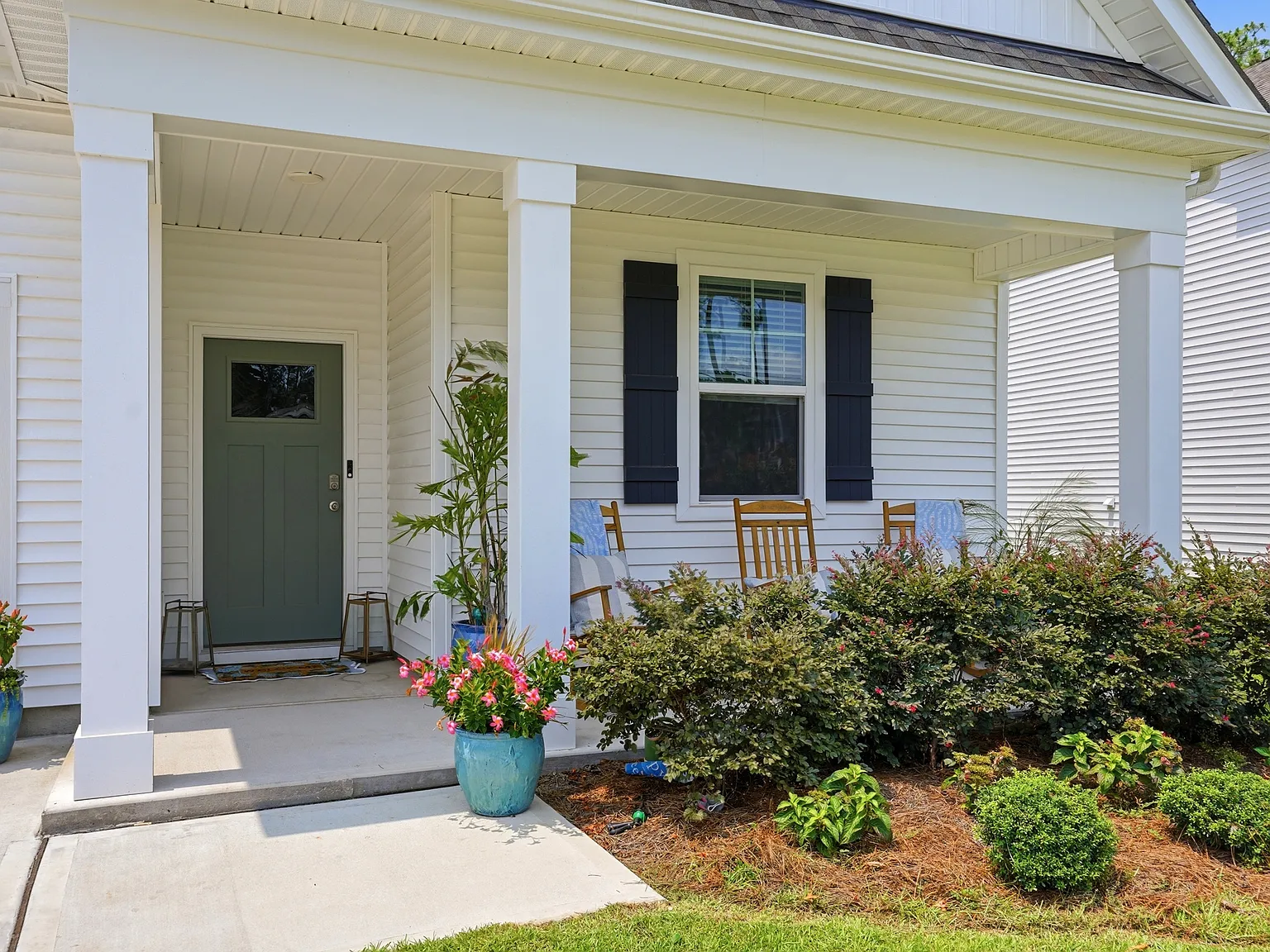 4 bed, 1774 sqft, $2,400 — Photo 2