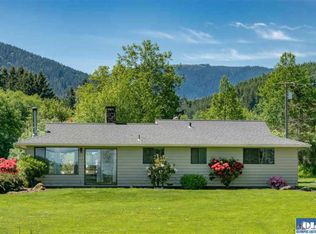562 Old Blyn Hwy, Sequim, WA 98382