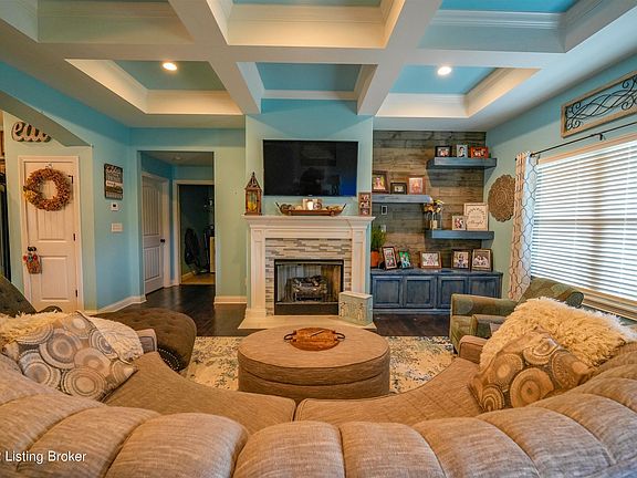 4th image of 125 Wood Rock Ct
