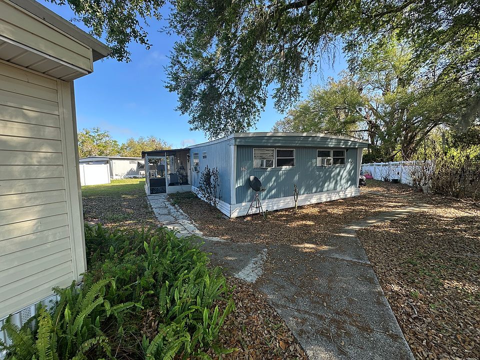 1st image of 22 Holly Dr