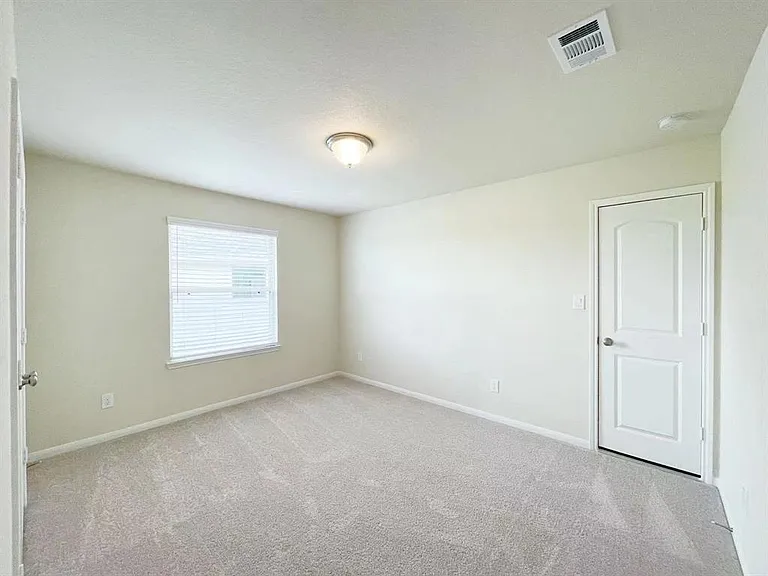 4403 Silvergrass Ln — Photo 23