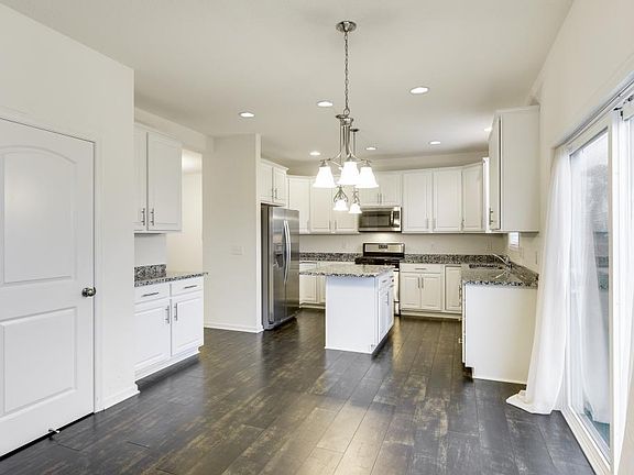 4th image of 1376 Shadywood Ln S