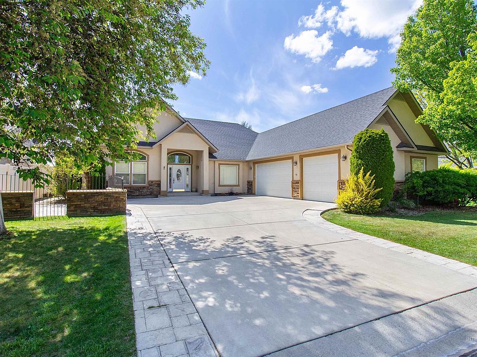 1st image of 1861 Canyon Park Ct