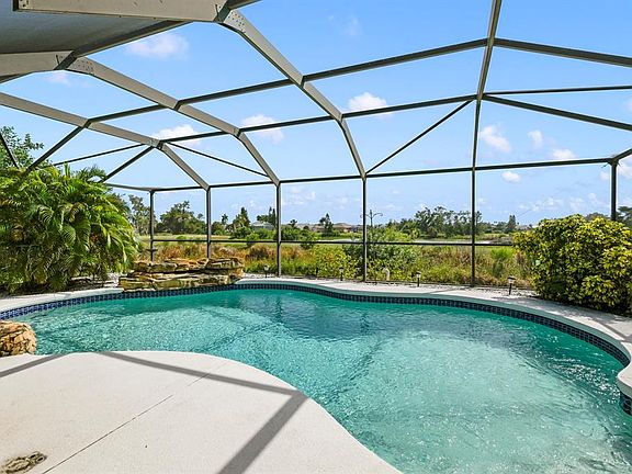 5th image of 744 Flamingo Dr