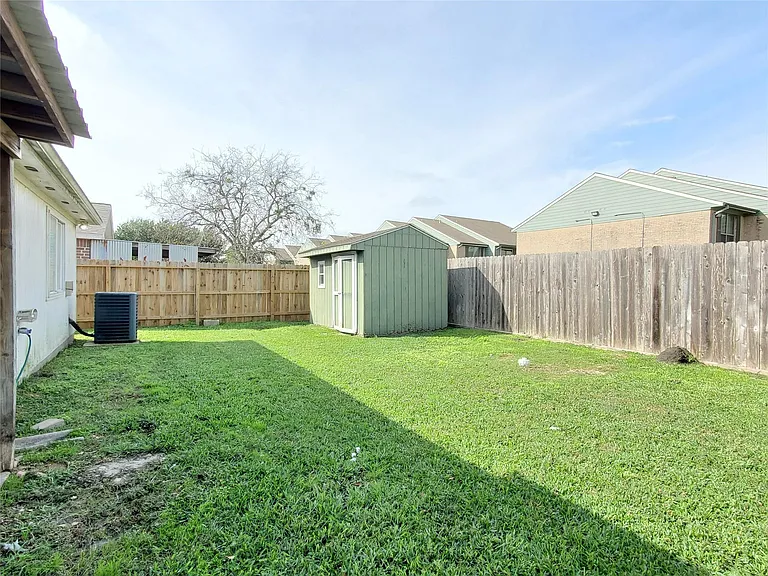 1413 Bridle Path — Photo 27