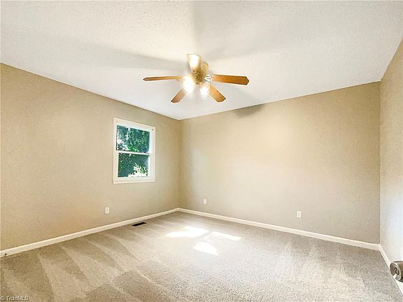 3rd image of 3408 Timmons Ave