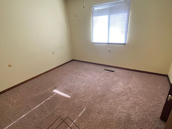 4th image of 102 8th Ave NW #12-D