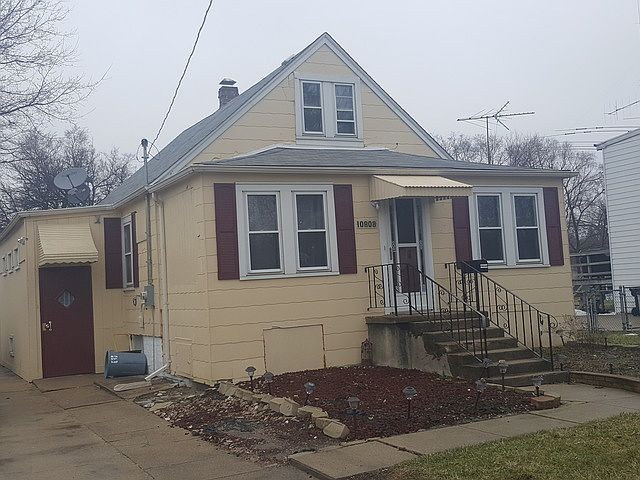 2nd image of 10808 Wrightwood Ave