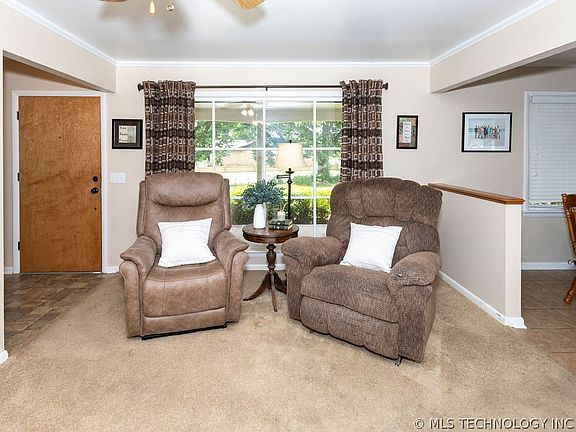 3rd image of 602 W East Ave #B