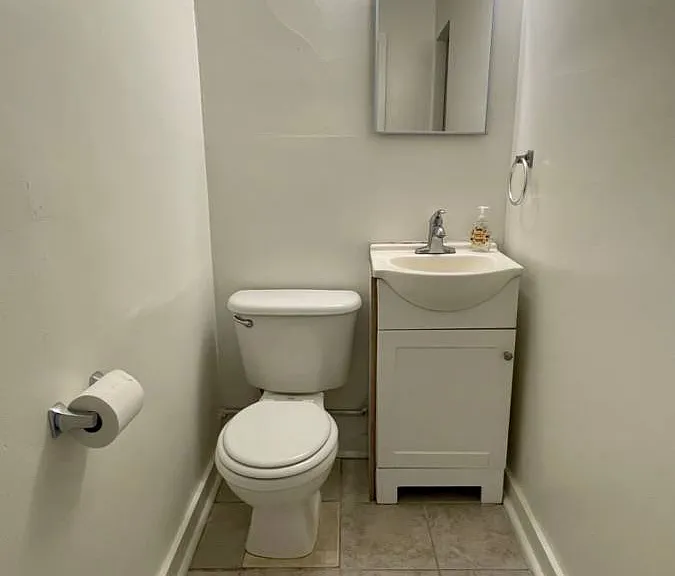 524 S Yonge St #1A — Photo 4