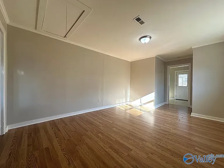 1231 McKinley Ave NE — Photo 5