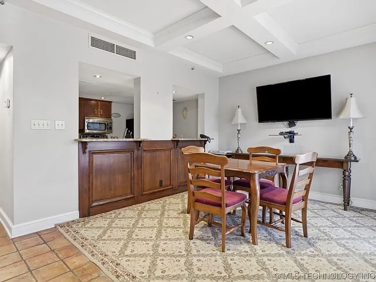 2121 S Yorktown Ave #602 — Photo 21