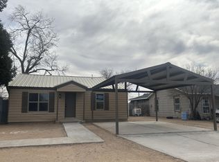 1206 12th St, Levelland, TX 79336