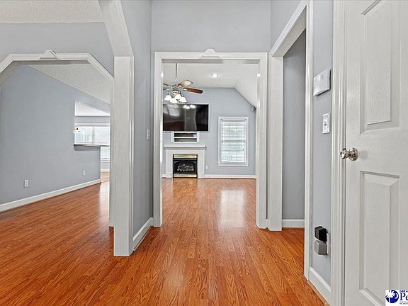 3rd image of 1125 Snyder Ln