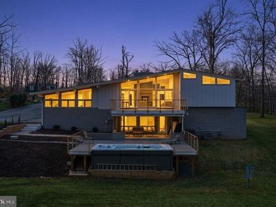122 Lake Dr, Sterling, VA, 20164
