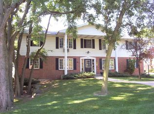 2361 Chalet Gardens Rd APT 1, Madison, WI 53711