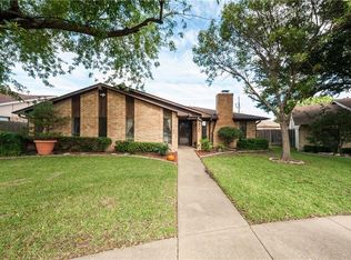800 Cheyenne Ct S, Irving, TX 75062