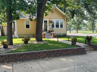 223 10th St NW, Minot, ND 58703