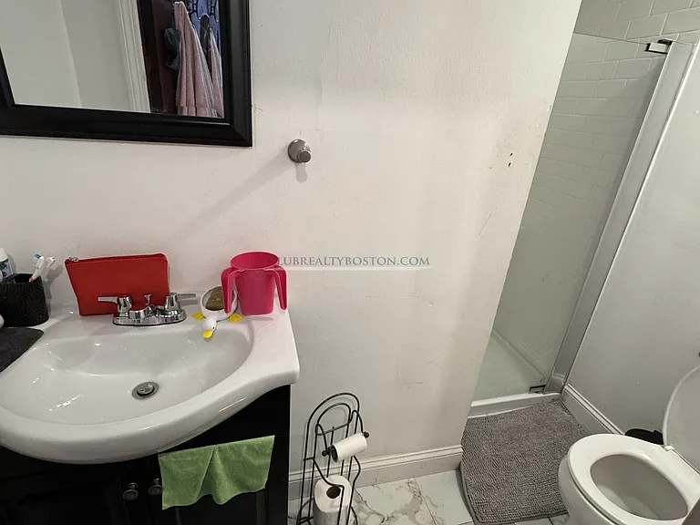 44 Blenford Rd #1 — Photo 1