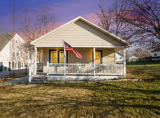 418 W Chicago St, Buchanan, MI 49107