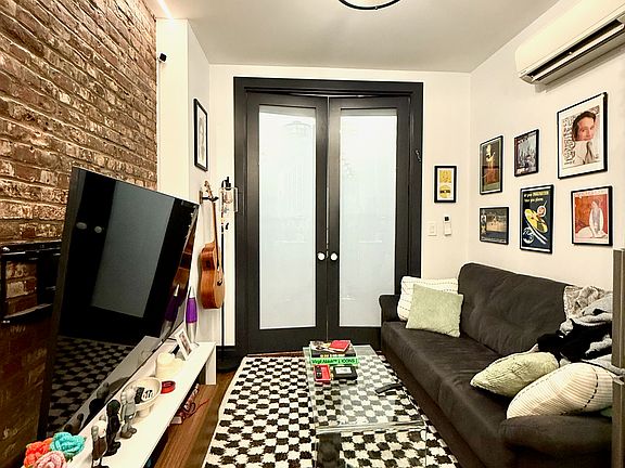 3rd image of 121 Kent Ave #2A