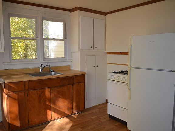 2nd image of 251 Main St #1