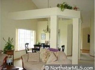 1001 Francis Dr, New Market, MN 55054