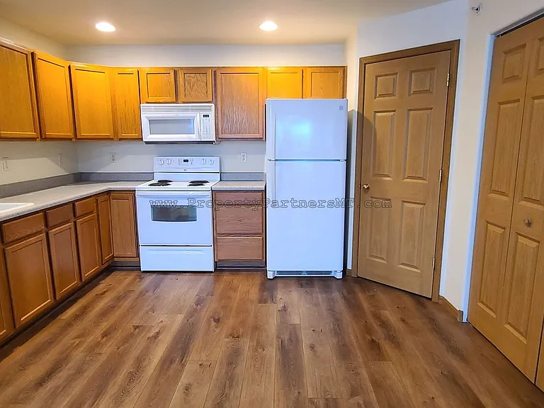 101 N Shore Dr #8 — Photo 3