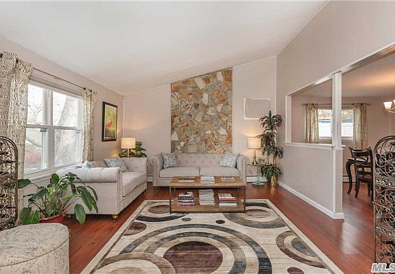 4th image of 32 Continental Dr